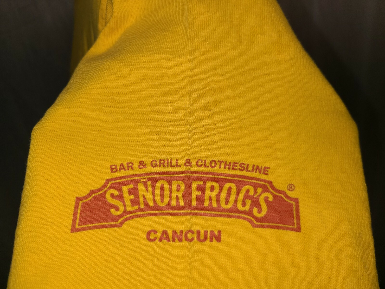University of Senor Frogs Drinking Team Cancun Mexico Adult Medium Yellow TShirt