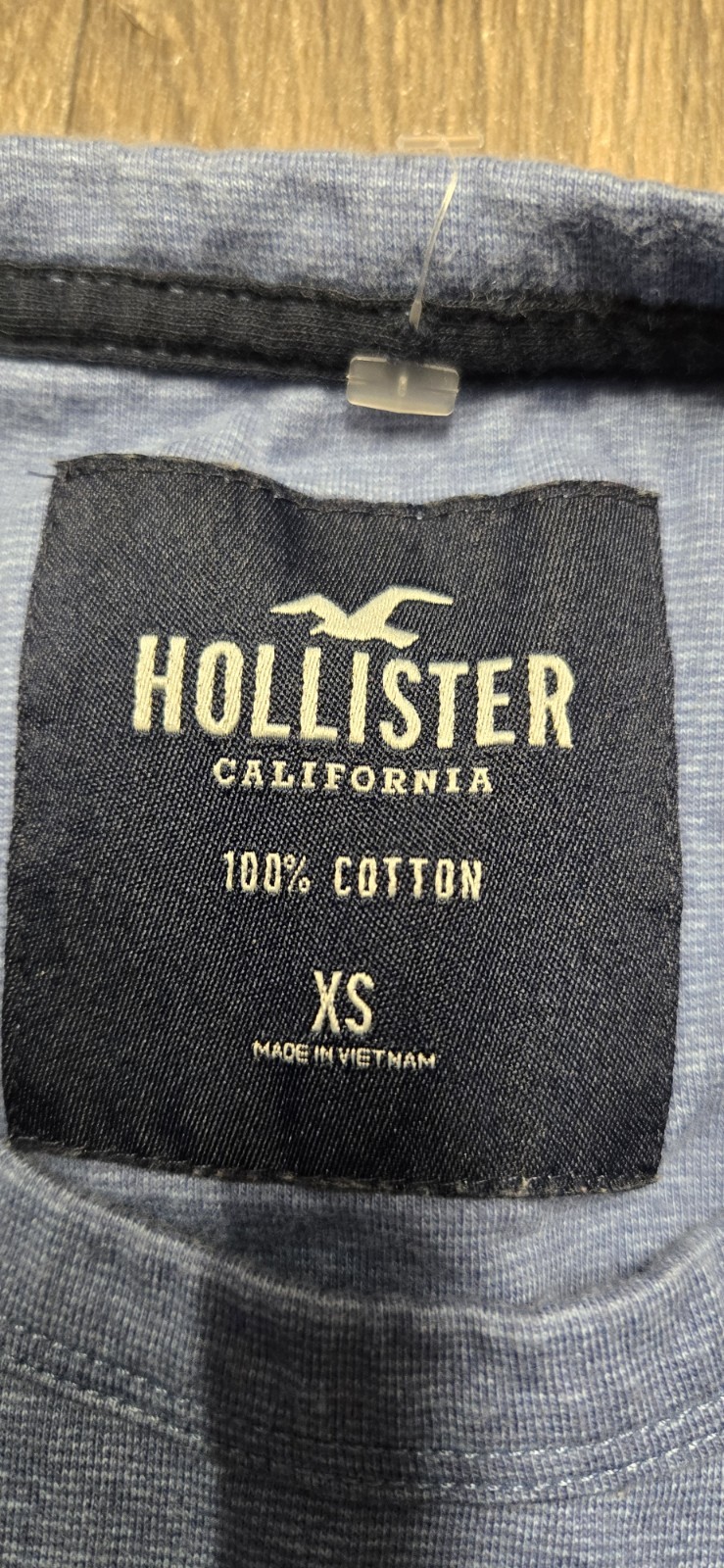 Hollister Men’s Graphic Short Sleeve Tee Blue Size XS Embroidered