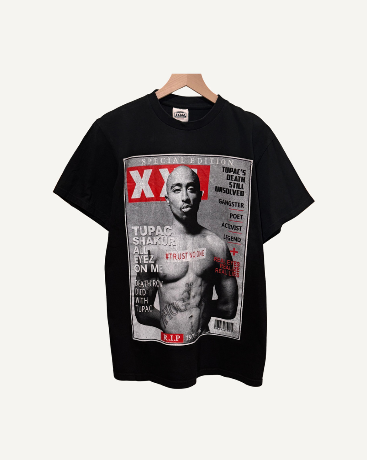 Vintage Y2K Tupac Shakur XXL Magazine Tribute T-Shirt – Black Medium
