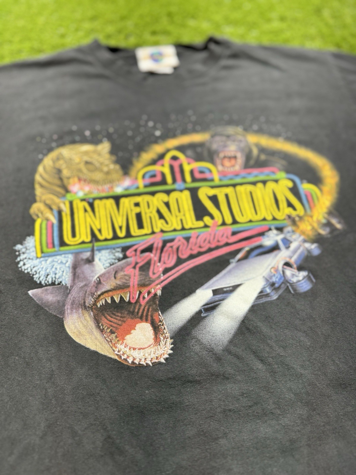 Vintage 90’s Universal Studios Florida Graphic T-Shirt Large Jaws King Kong