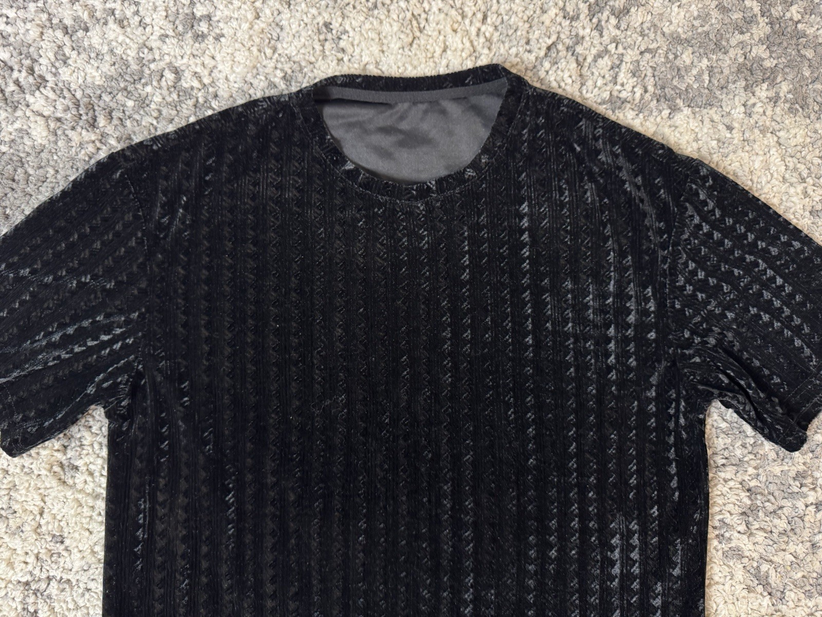 SHEIN, Men’s Textured Black Pattern Short Sleeve Tshirt, X Large
