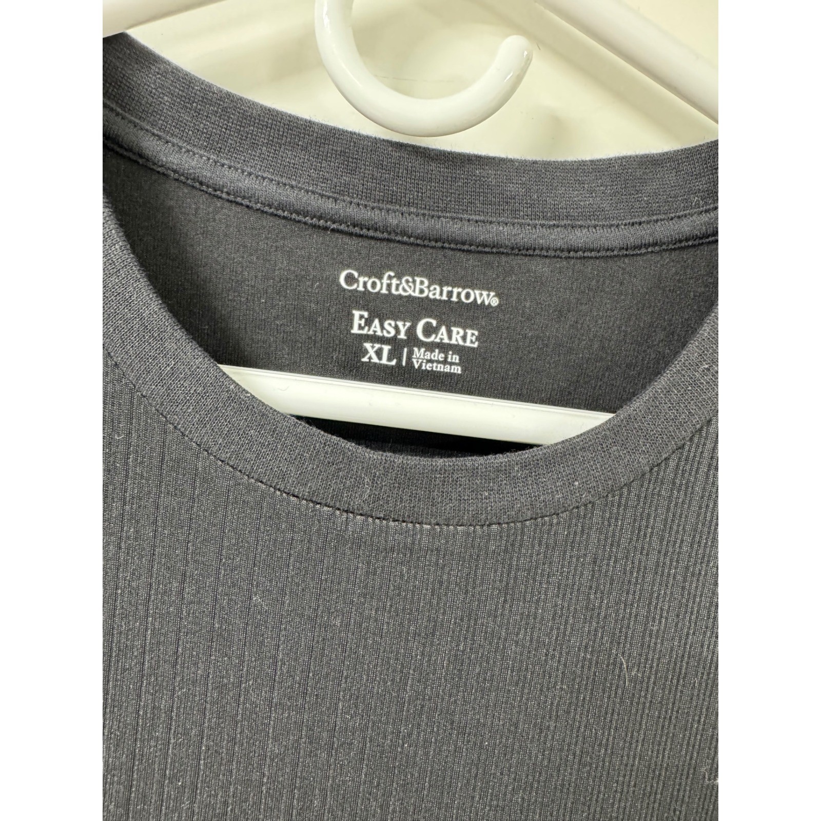 Croft & Barrow Mens XL T-Shirt Lot 2 Black Ribbed Easy Care Grey Adventure Tee