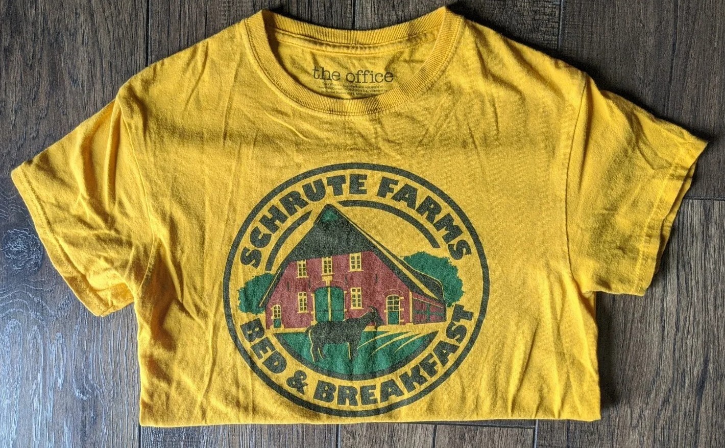 The Office Dwight Schrute Farms Bed & Breakfast Graphic T-Shirt Men’s Size Small