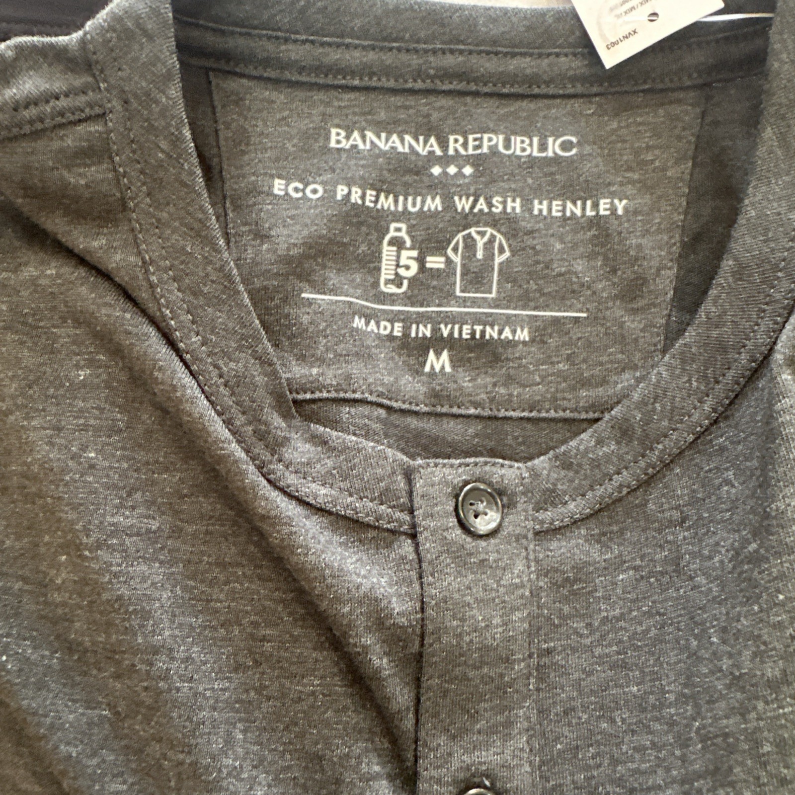(2) Banana Republic Men Sz M Prem. Wash Henley Short Sleeve Black & Grey T-Shirt