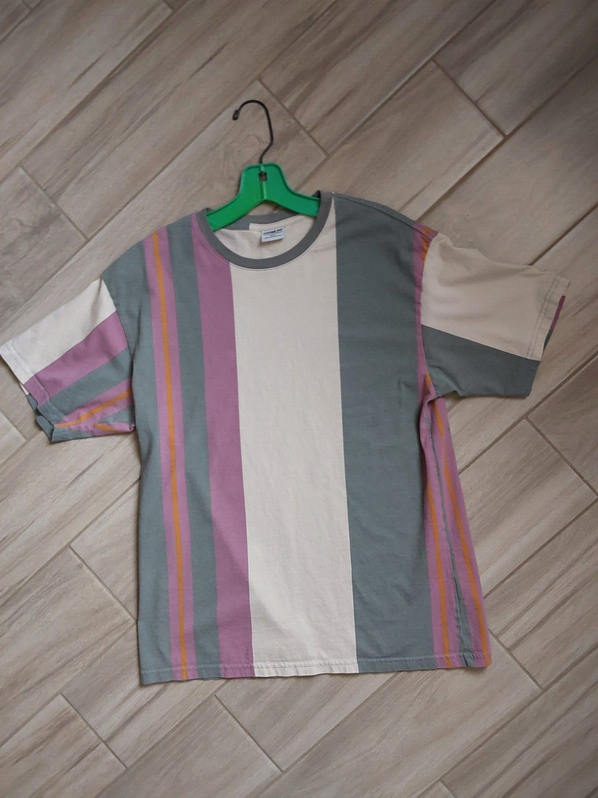 Loose Fit Brand Cotton on Garments Mens Short Sleeve Stripe T-shirt. Size S