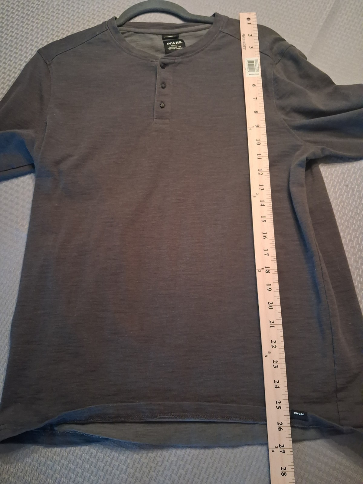 prAna Men’s M Gray Solid Long Sleeve Henley T-Shirt, Standard Fit