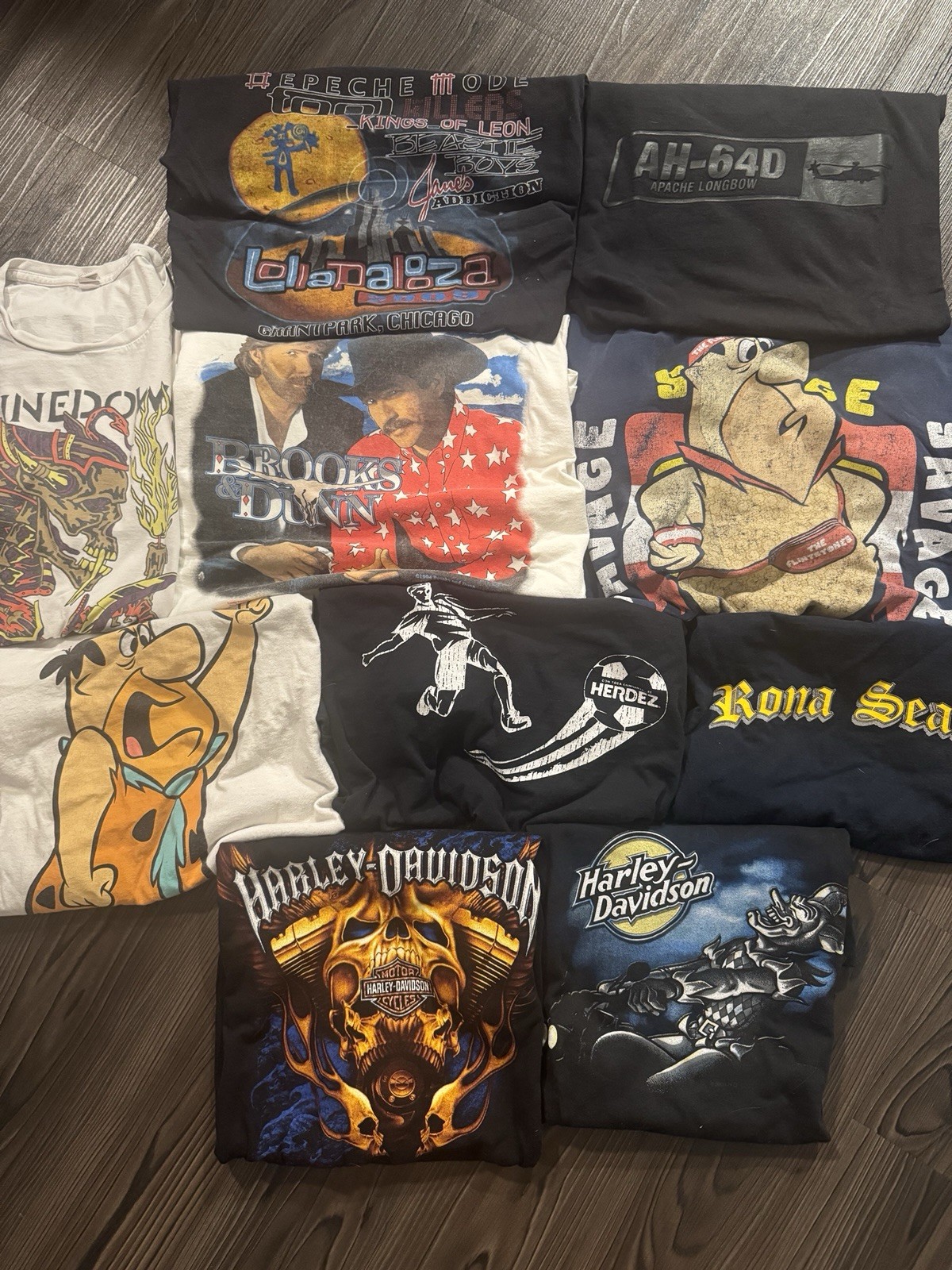 Random 20 for $95 Vintage/Modern Graphic TShirt Bundle! Message your size!