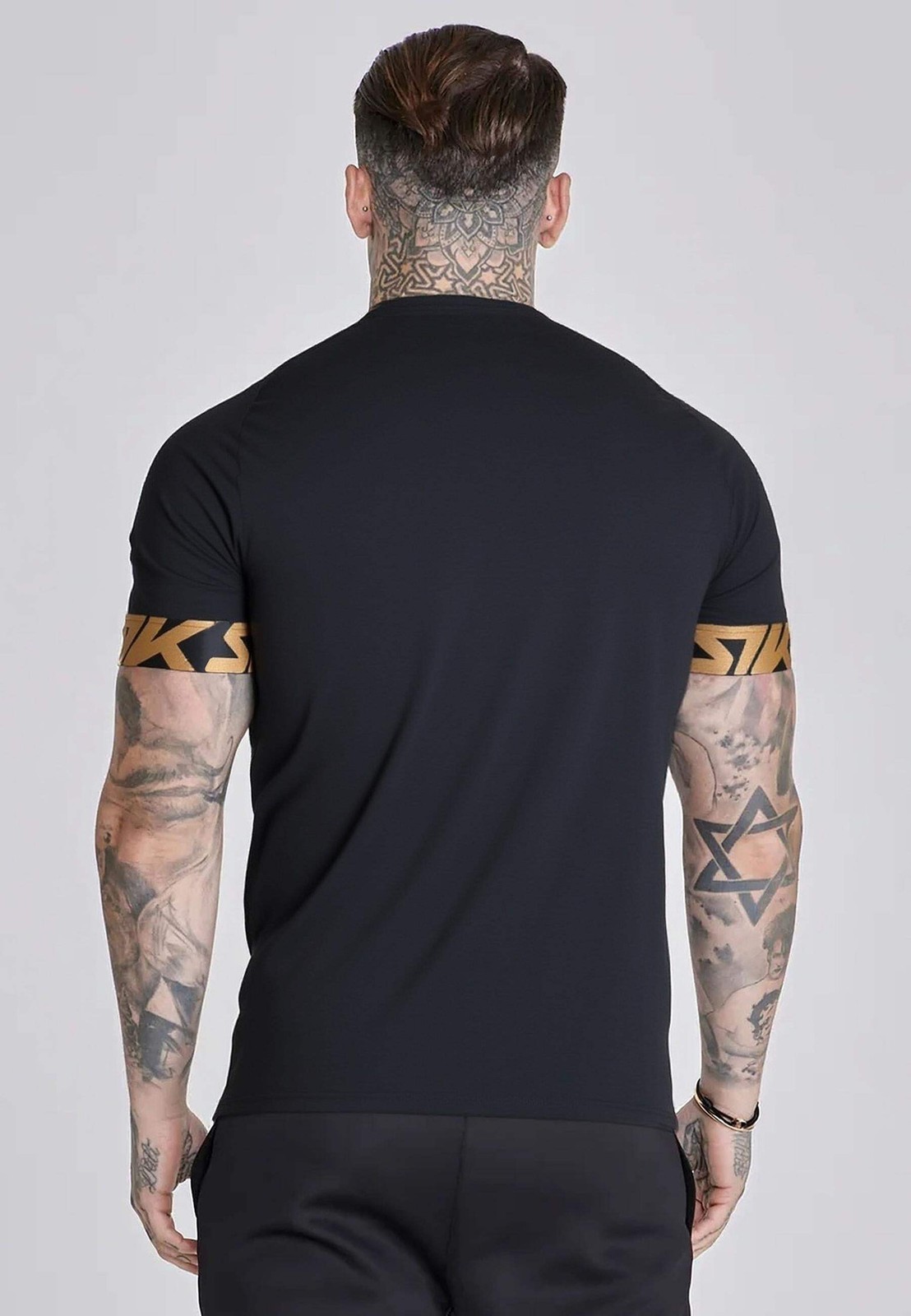 SikSilk Men’s Short Sleeved Muscle Fit Crew Neck Dynamic T-Shirt Tee Black