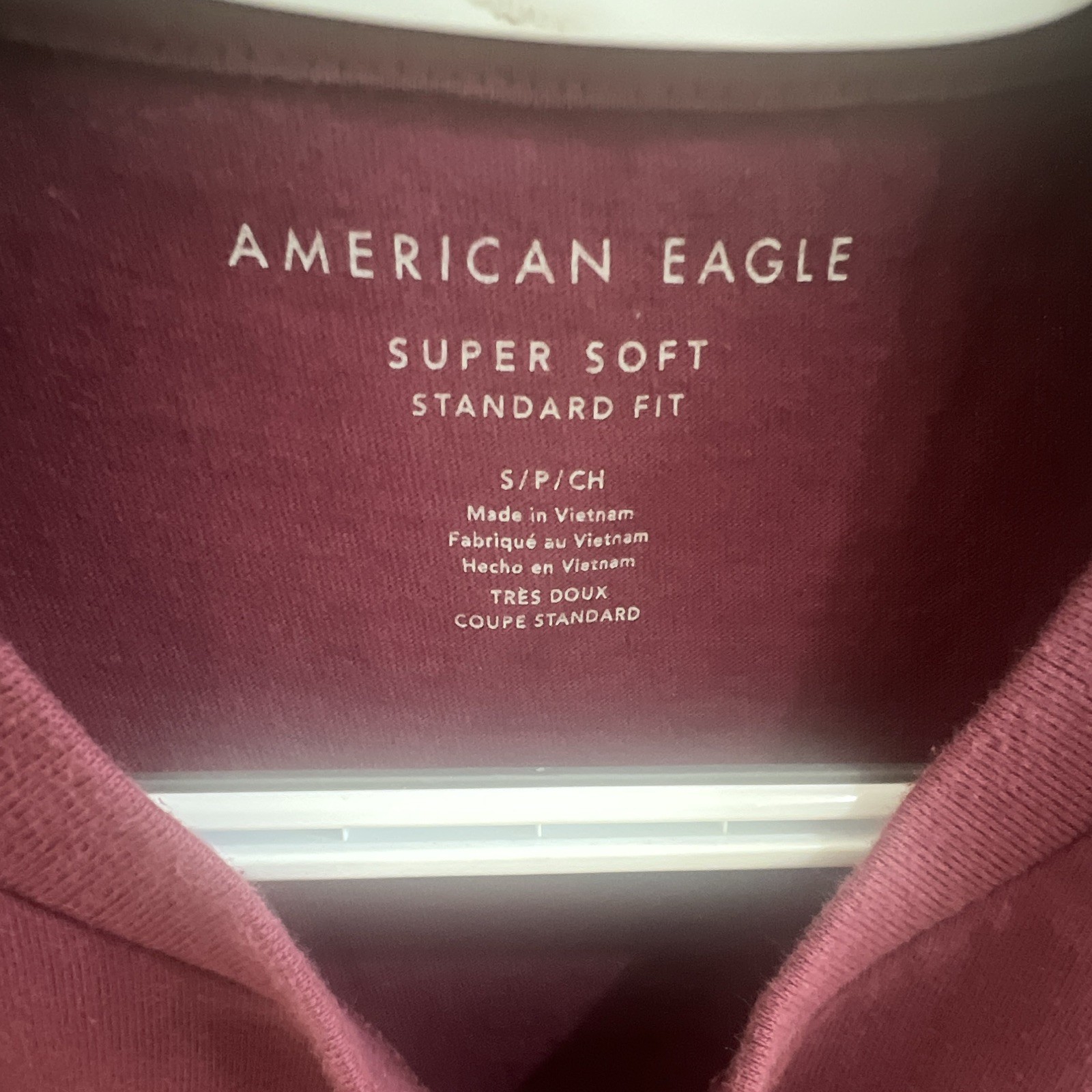 American Eagle Super Soft Standard Fit Graphic Logo Burgundy Crew Tee, Men S