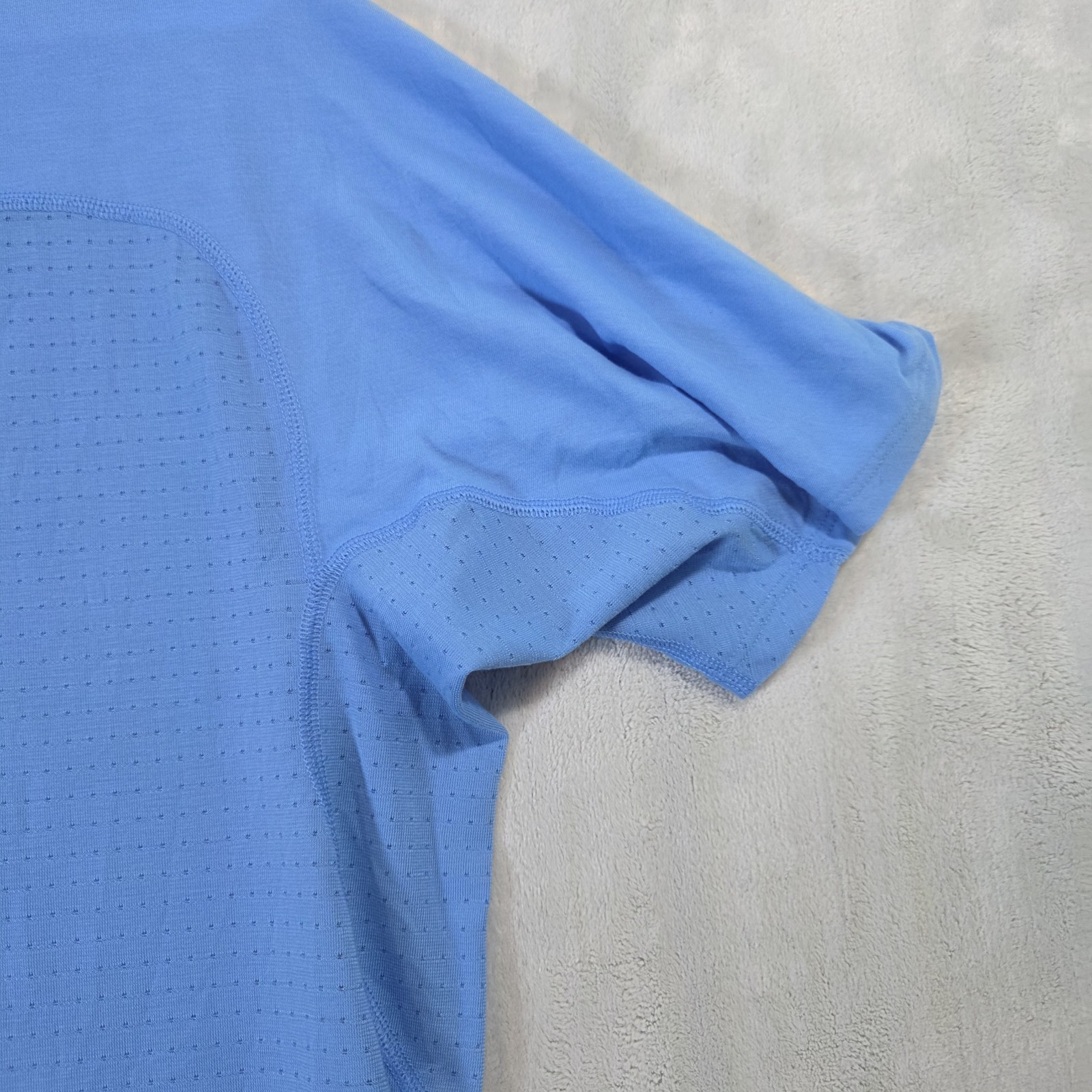 Nike trail light blue shirt size L mens DRi-FIT ADV Solar Chase