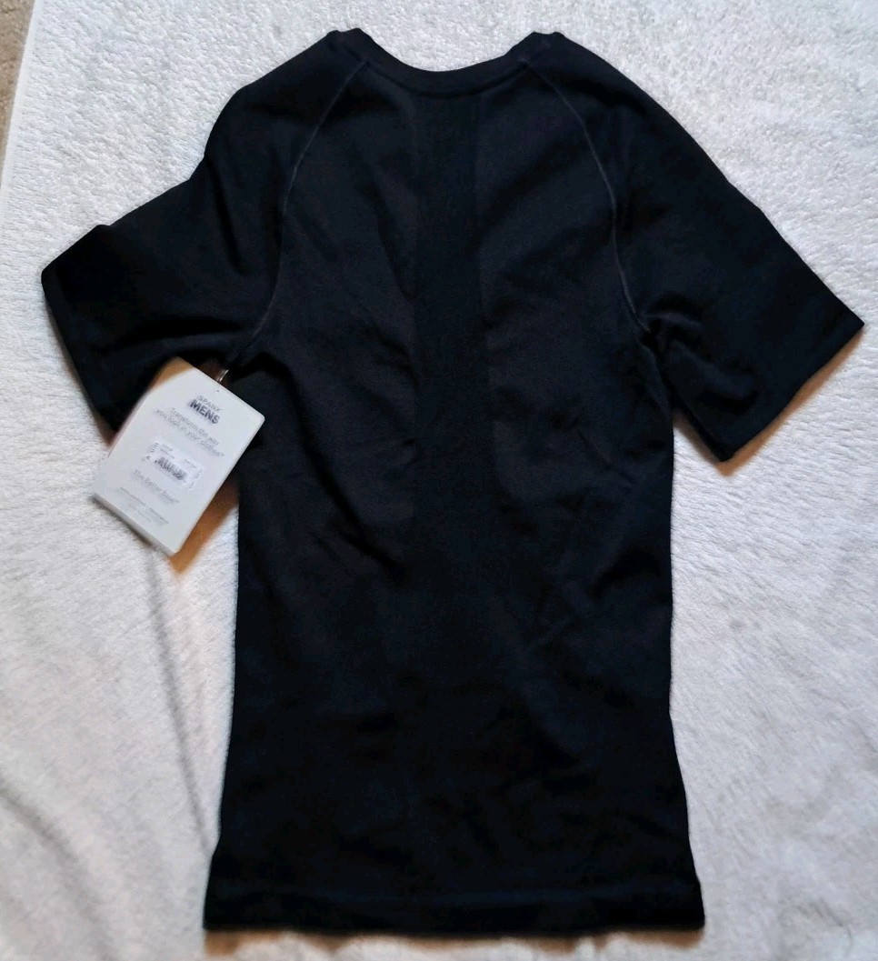 Spanx Seamless Crew Undershirt Mens Medium Black Ultra Sculpt 60012R New