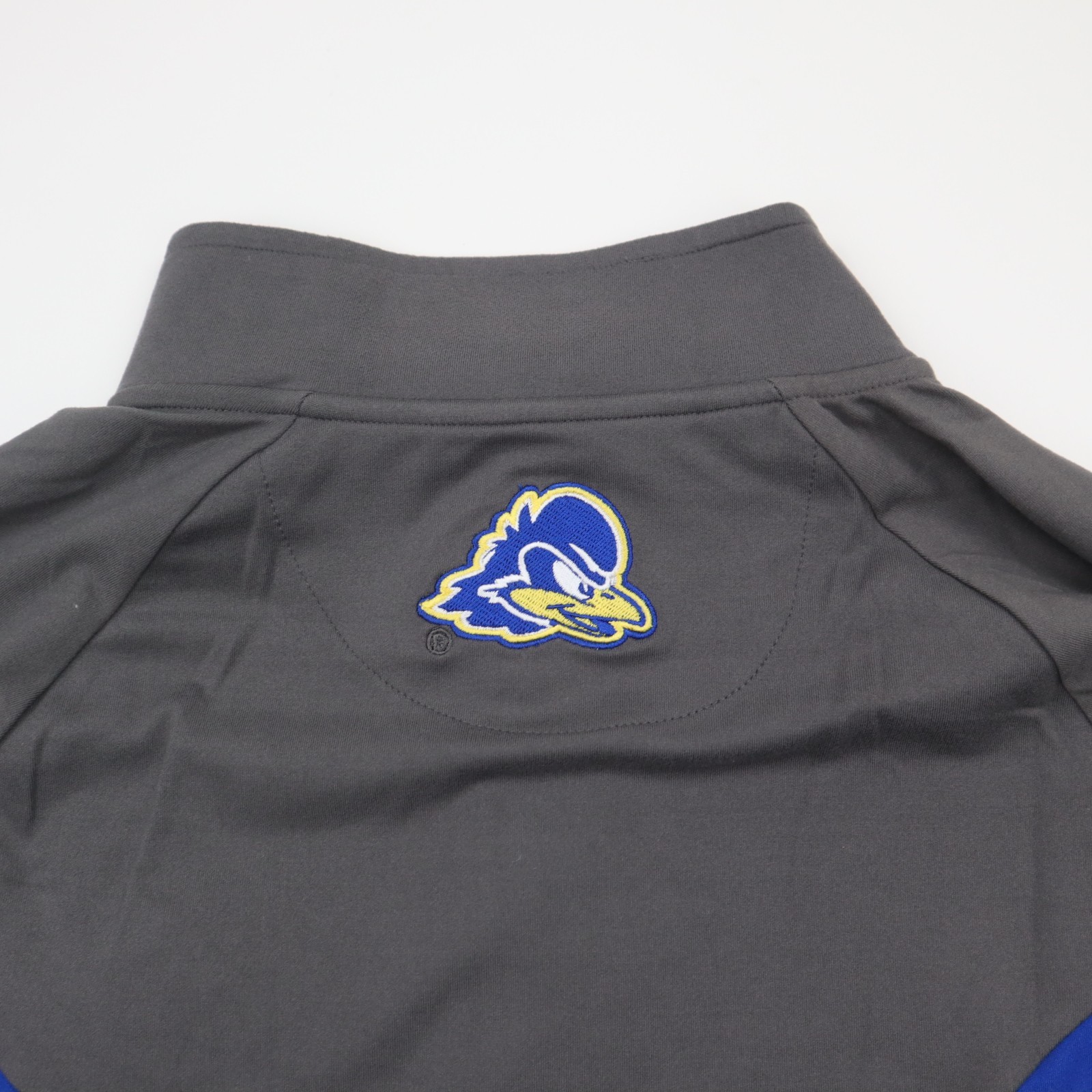 Delaware Blue Hens Colosseum 1/4 Zip Windshirt Pullover Mens Large Blue NWT
