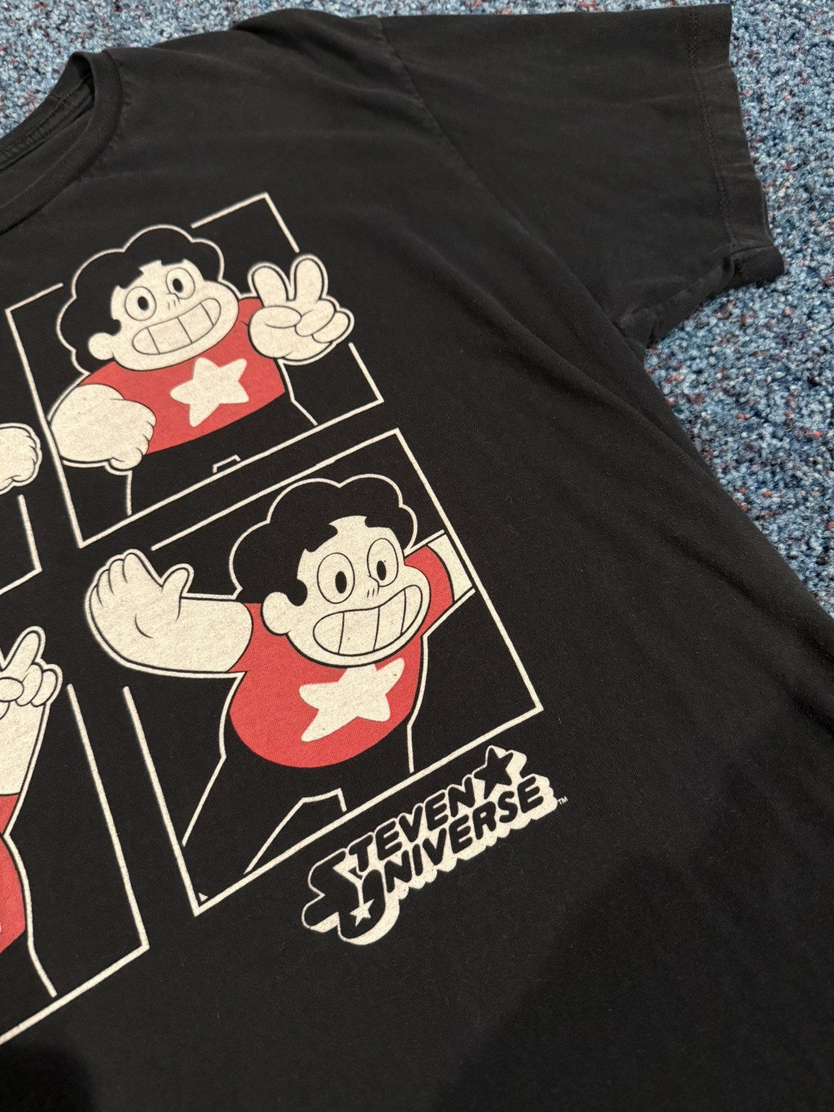 Steven Universe 4 Poses In Boxes Men’s T-Shirt Black Size XL (X-Large) Hot Topic