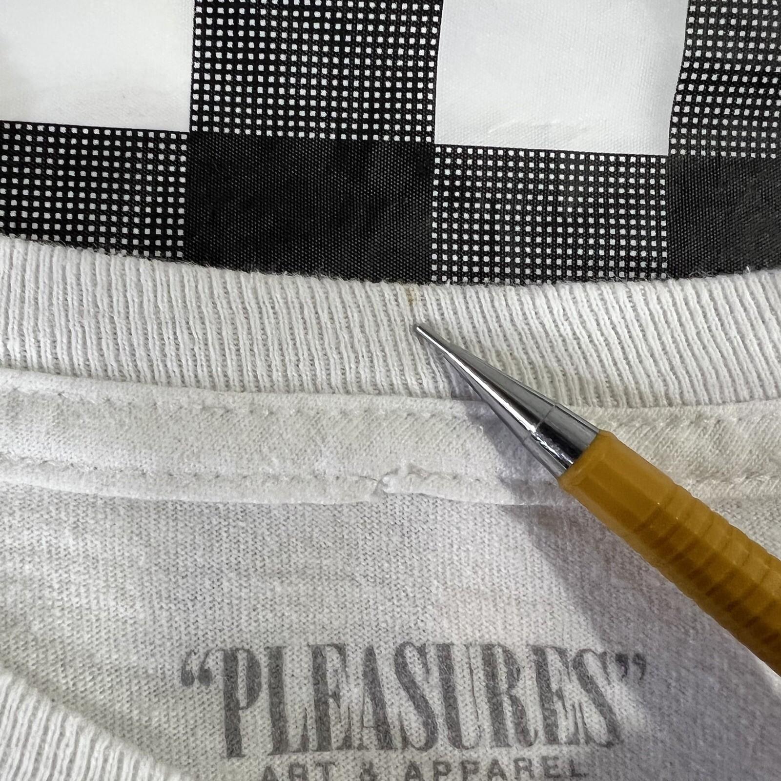 Pleasures Now Version 7.0 God Advocate Art 2017 Made In USA T Shirt M