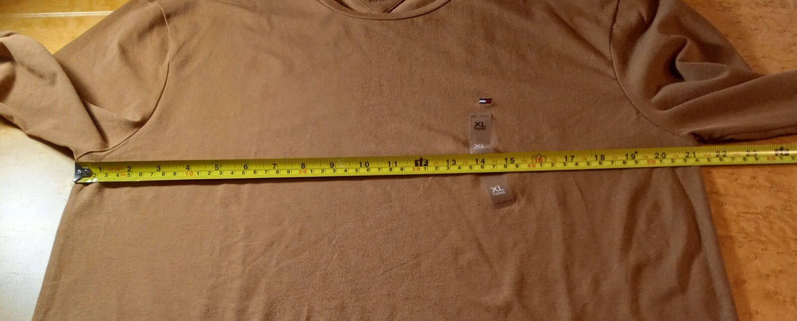 Tommy Hilfiger Men’s Pullover Long Sleeve Shirt XL Slim Fit Brown 95% Cotton NWT