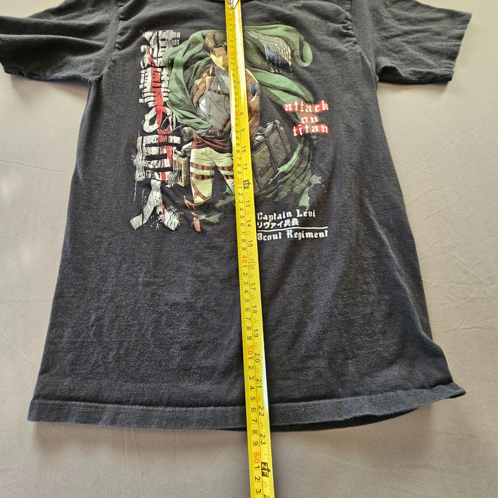 Attack on Titan Captain Levi T-Shirt Men Sz S Black Anime Graphic Season 3