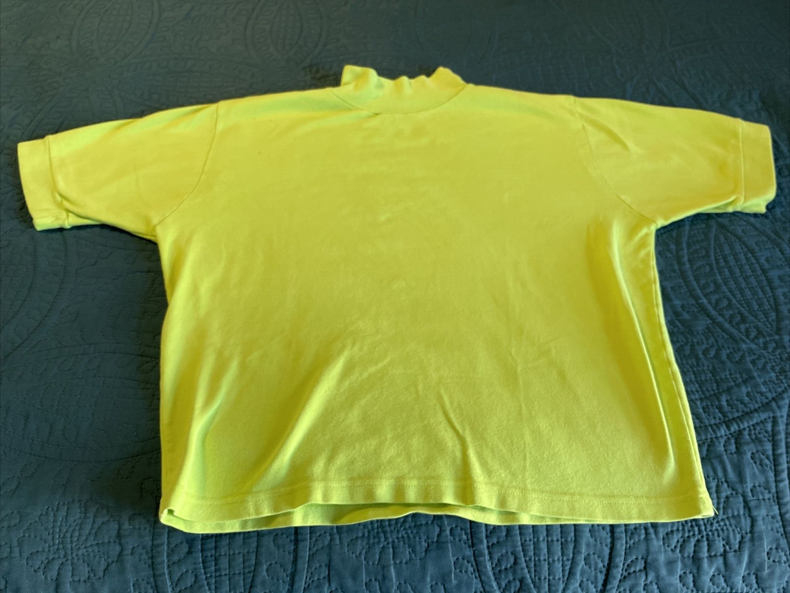 VINTAGE 90’S LIME GREEN SHIRT, HIGH NECK, SAN FRANCSICO CITY STREETS L