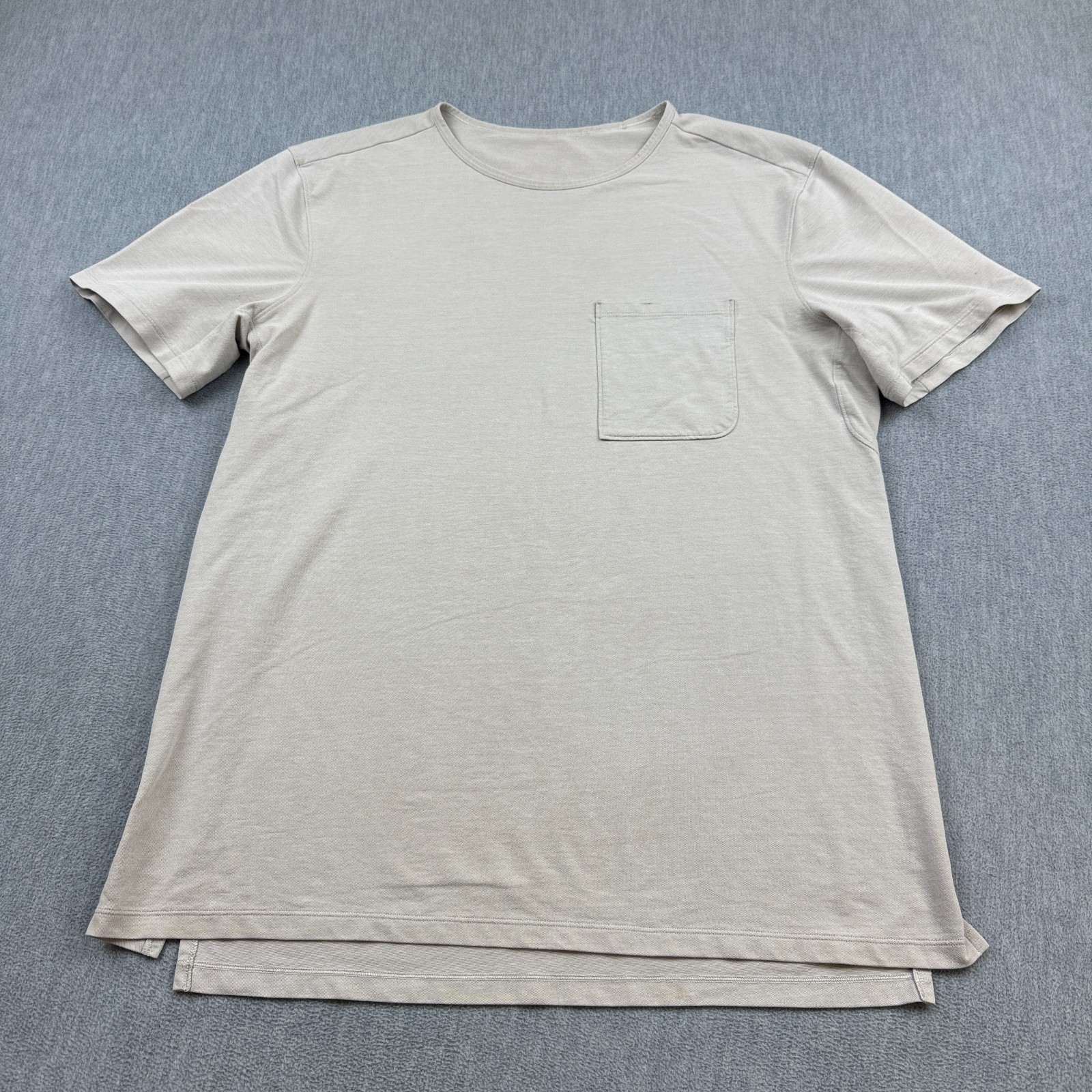 Lululemon Shirt Mens Large Beige Chest Pocket Relaxed Fit Oxford Crewneck Casual