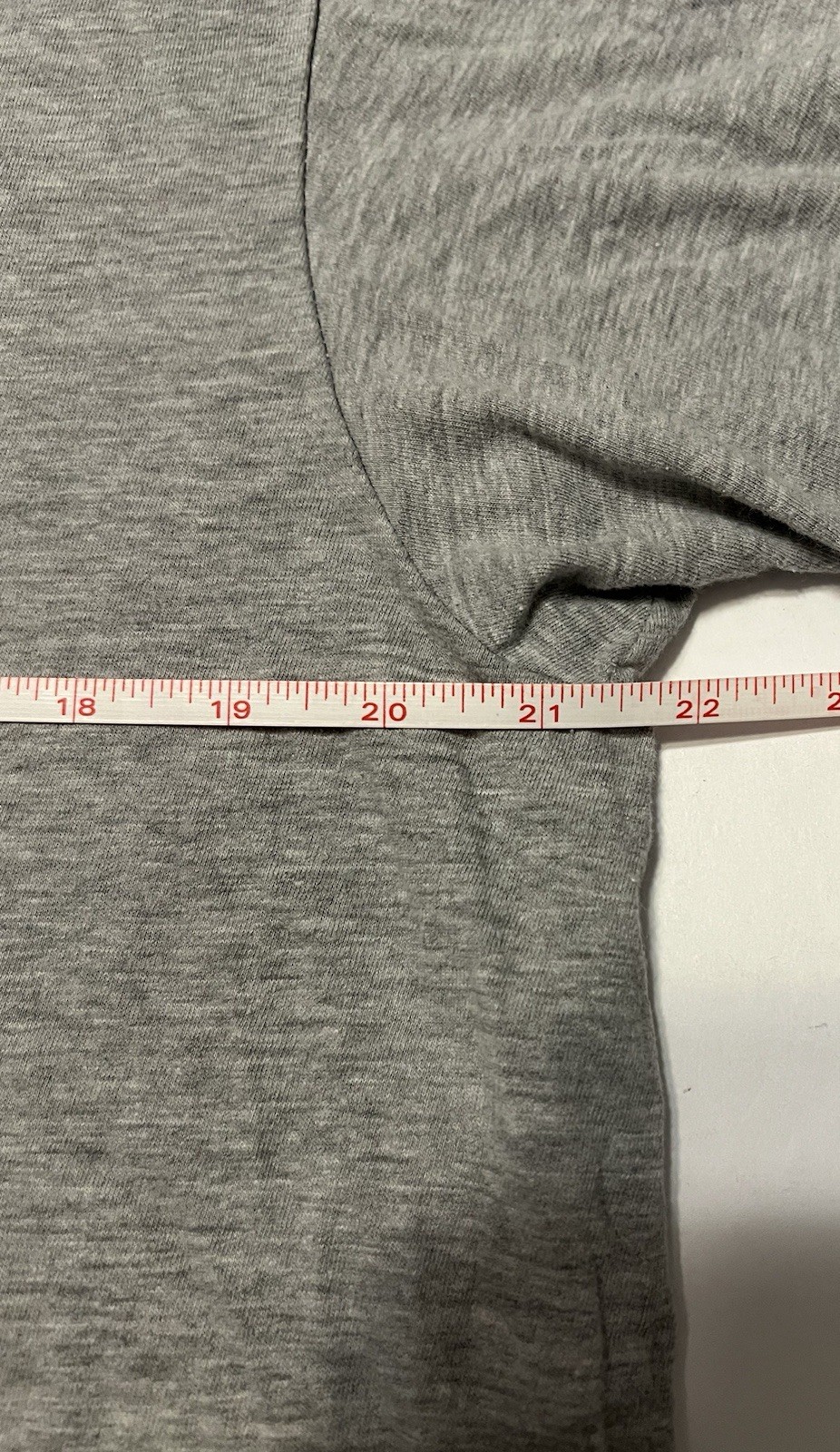 Arm The Animals Clothing Co. Gray Graphic Tshirt Large Short Sleeve Crew Neck