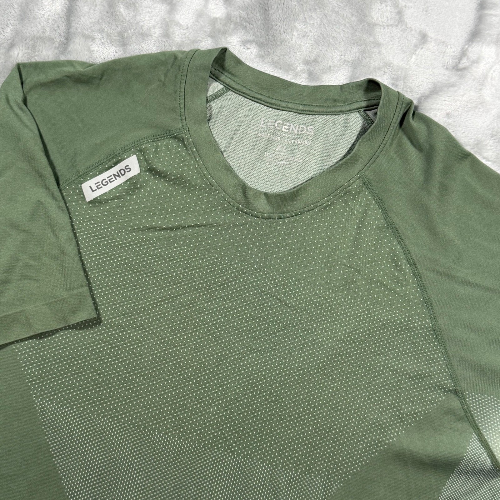 Legends Athletic Shirt Mens XL Green Nylon Gym Ventilated Performance READ