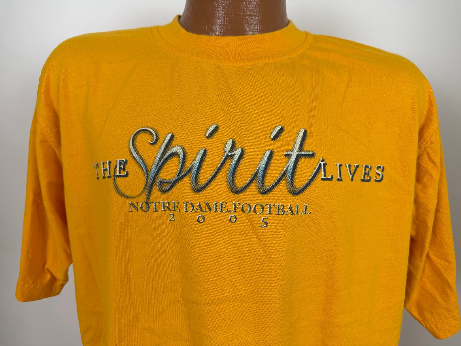 Vintage 2005 Notre Dame Football Shirt Medium College The Spirit Lives Pro Edge