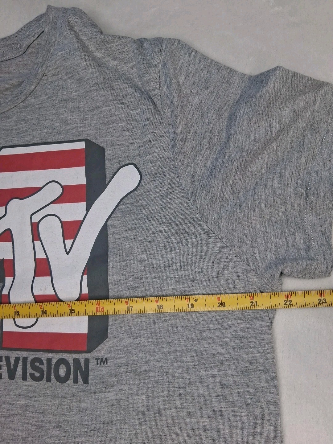 MTV Music Television T-Shirt USA American Flag Print Tee Large (42/44)
