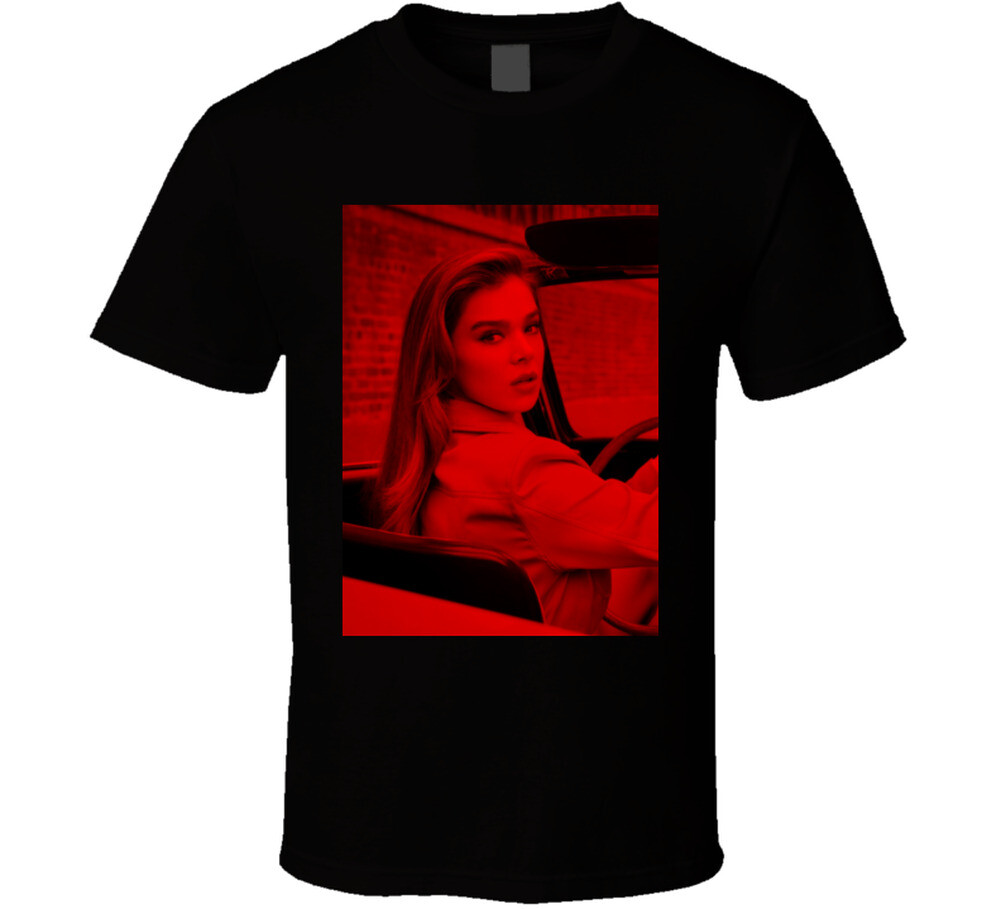 Hailee Steinfeld 30 Man’s T Shirt Black Size S, M, L, XL, 2XL, 3XL, 4XL, 5XL
