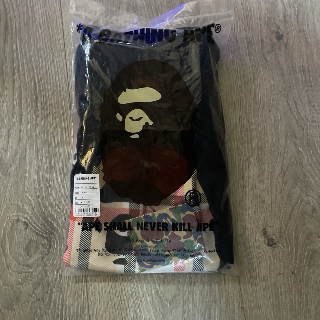 A Bathing Ape BAPE Black Ape Head Logo Graphic Print Crew Neck Tee Men’s M