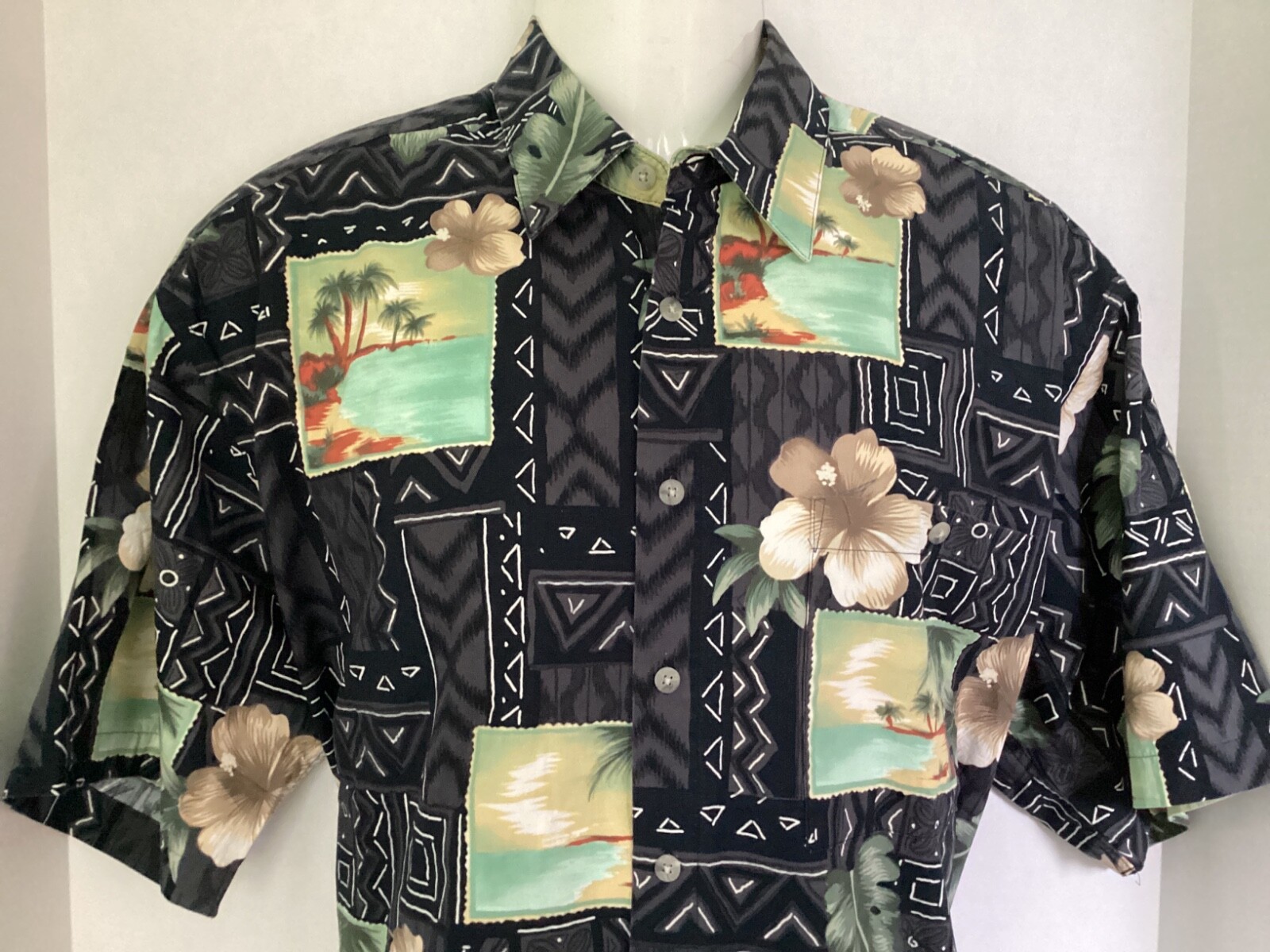 Pierre Cardin Hawaiian Shirt Men’s sz L large black Hawaiian 🌺 palm tree beach