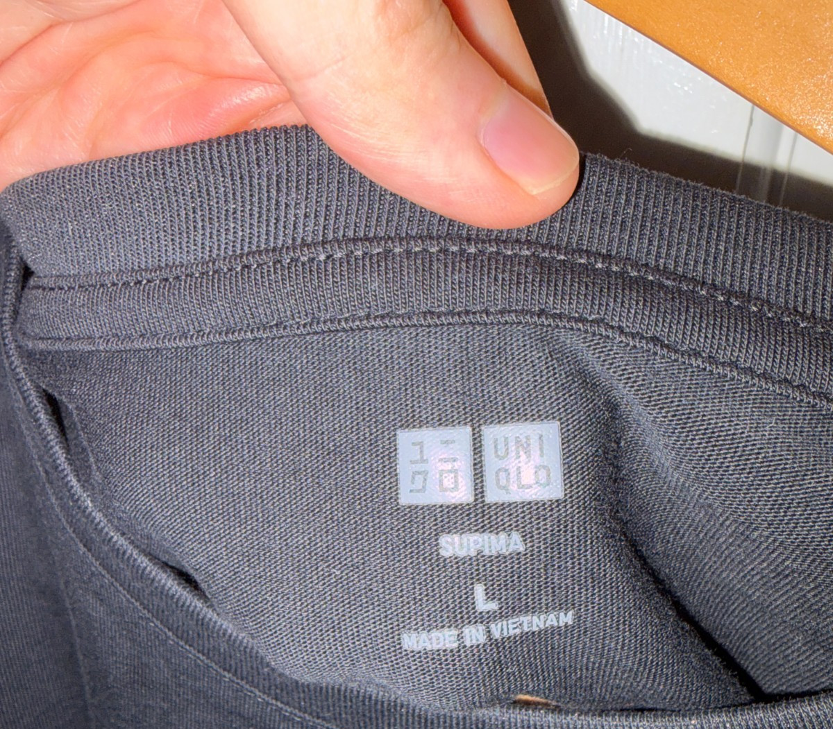 Uniqlo Mens Size Large Black Supima Cotton Crew Neck T-Shirt