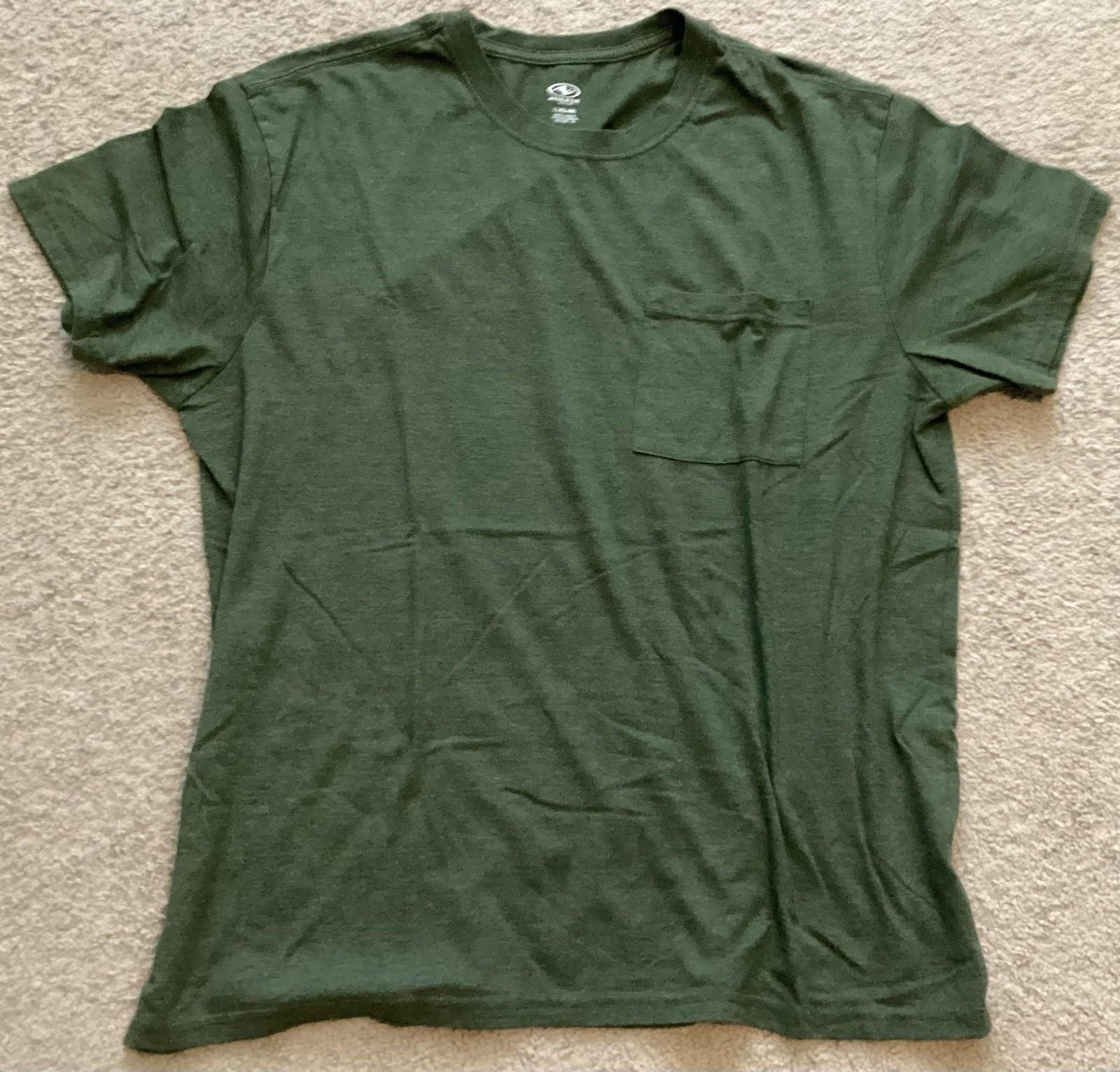 Athletic Works Men’s L Regular Green Solid Crew Neck Pocket Short Sleeve Tee