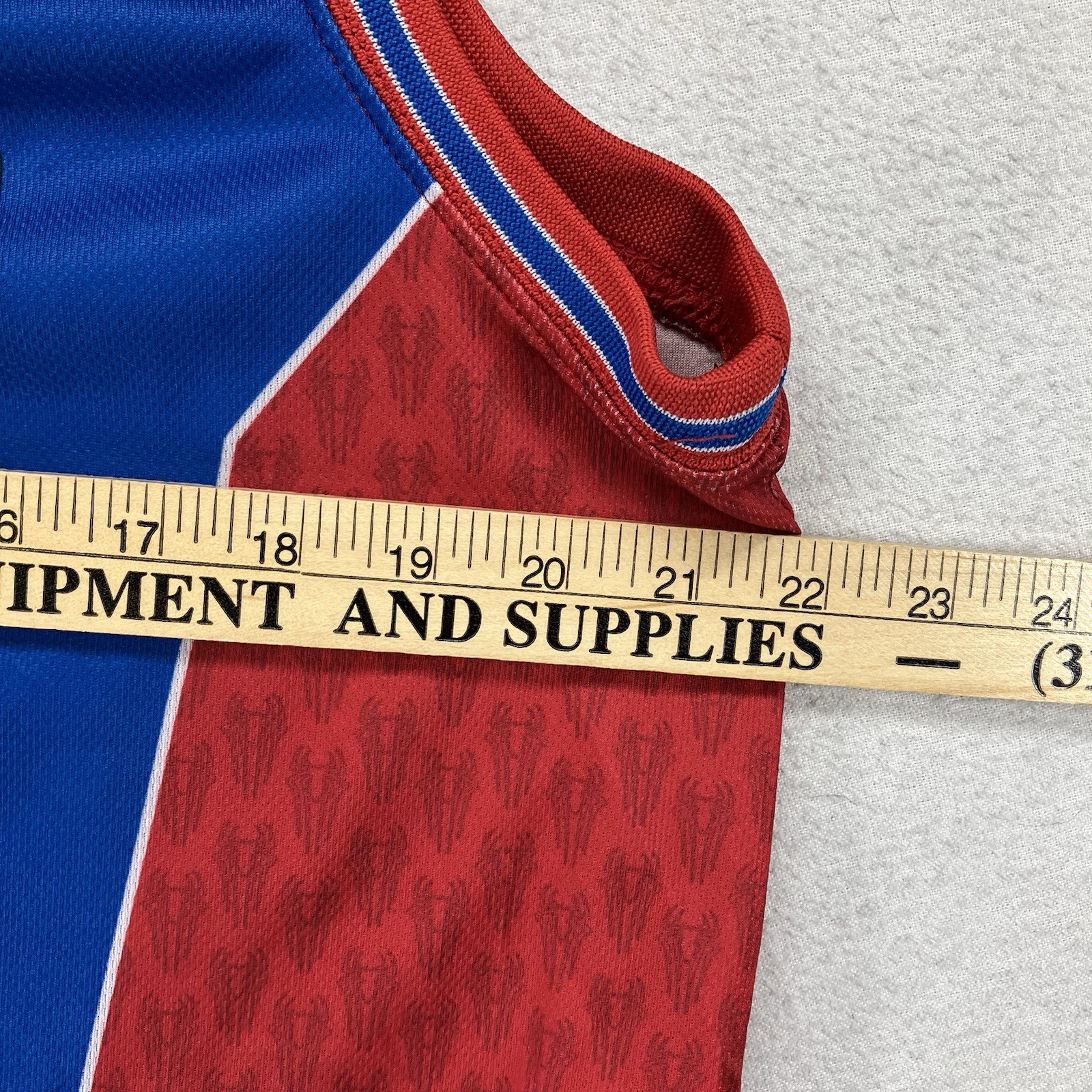 Spiderman Large 42/44 Jersey Marvel Comics Mad Engine Basketball