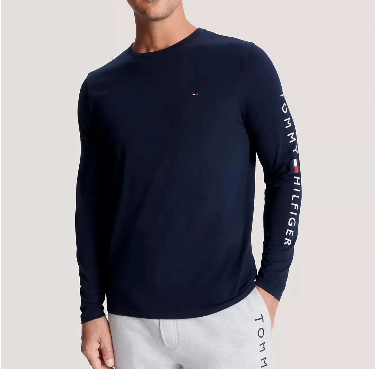 NWT Tommy Hilfiger Men’s Flag Logo All Cotton Regular Fit Long Sleeve T-Shirt