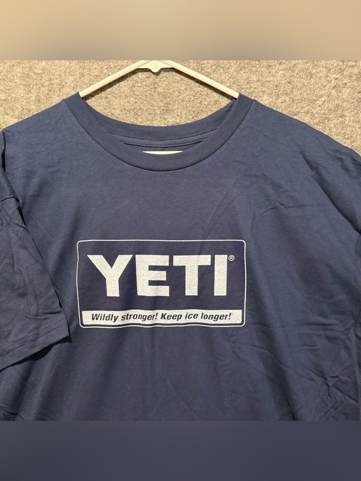 Yeti Coolers Tee Shirt Mens XL Navy Blue Graphic Soft Light Comfort NWT