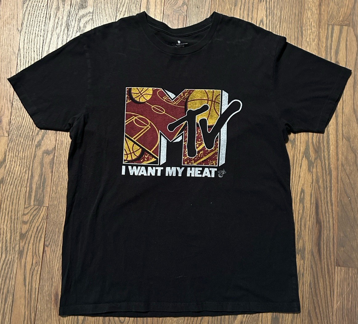 MTV x Miami Heat “I Want My Heat” Vintage Style Graphic Tee Black Size Large