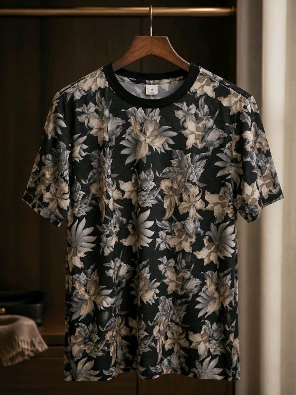Men’s Black Floral Crewneck T-Shirt