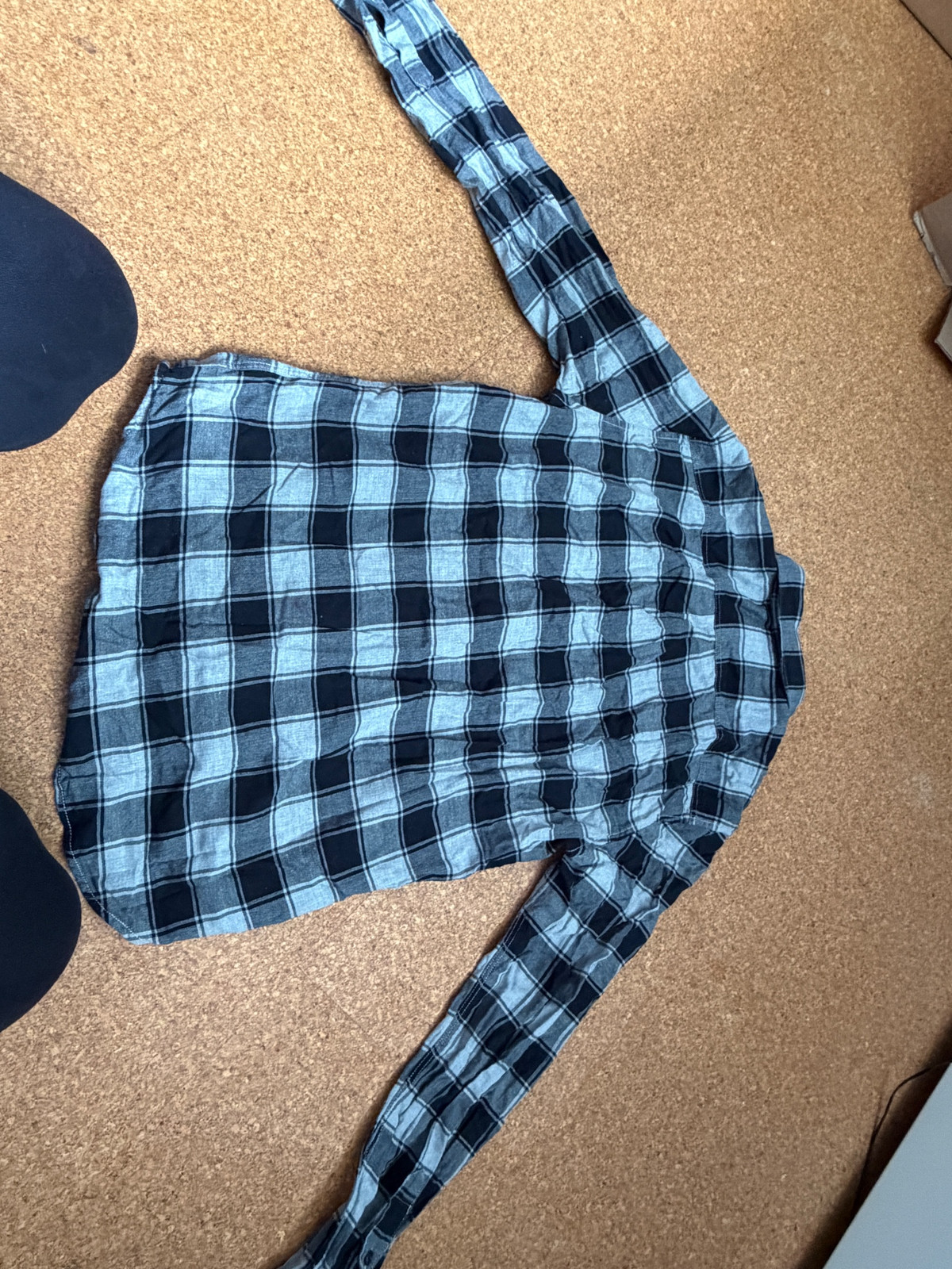 Vintage 1990s Grunge Cotton Plaid Button-Up Shirt Unisex Size Medium
