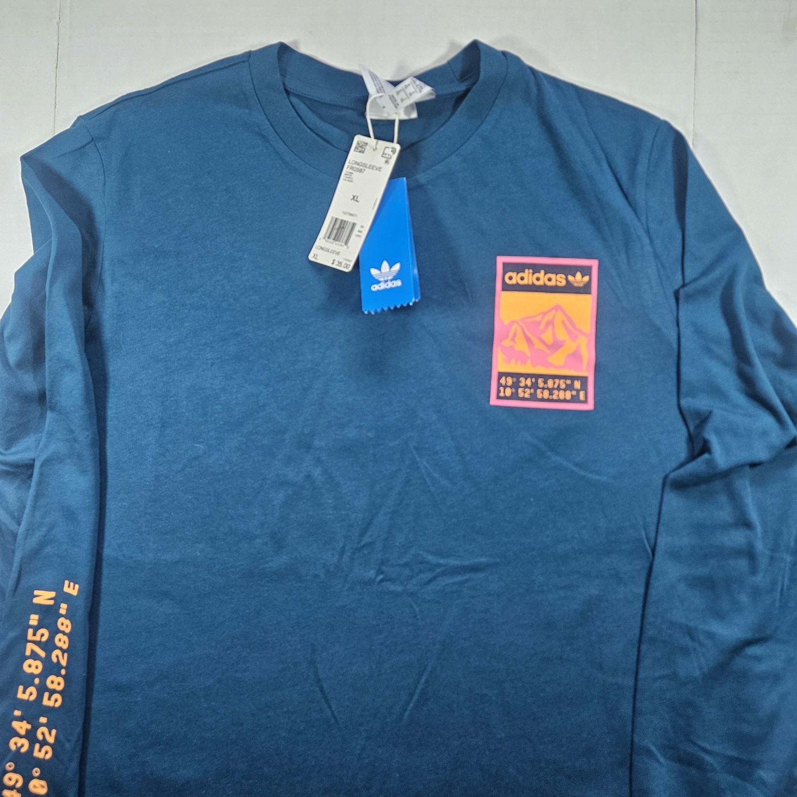 BNWT Adidas Originals Longsleeve Mountains T Shirt, Mens XL