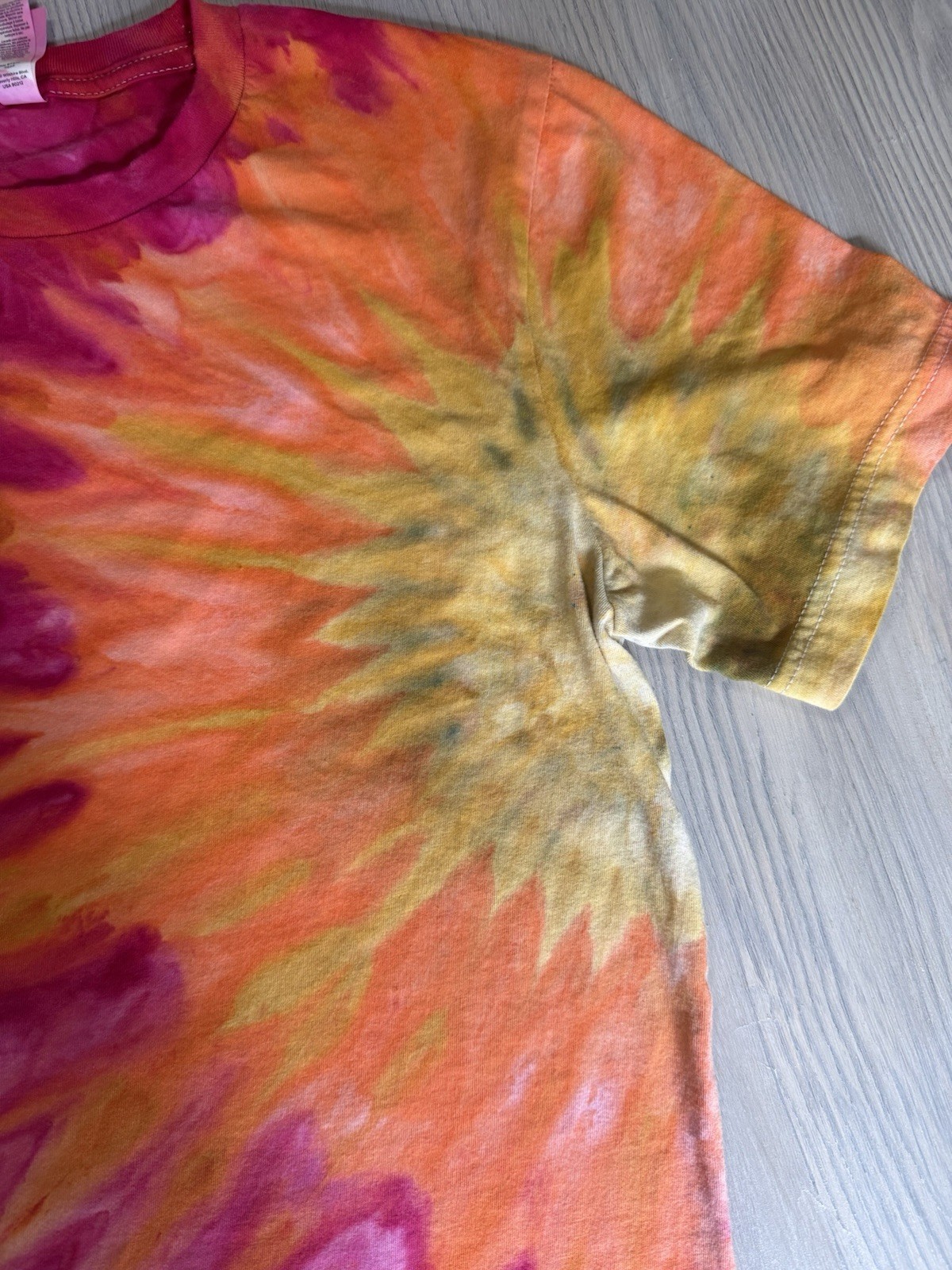 Ice Dyed T Shirt Sunburst Pattern Starburst Candy Color Inspired Size L Runs Sm