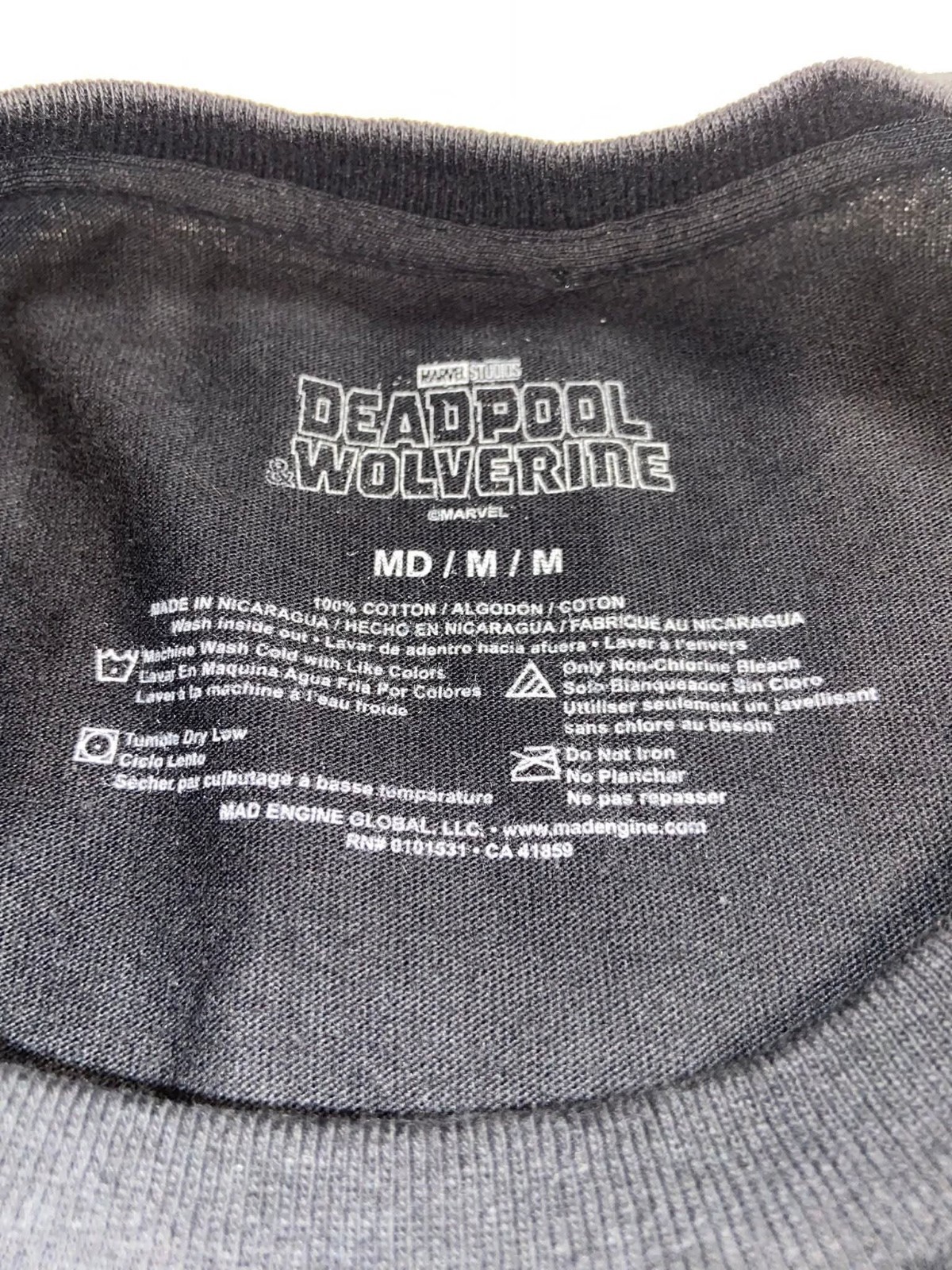 Deadpool & Wolverine Face-off Comic 2025 X-Men Gift Tshirt Mens Sz Med