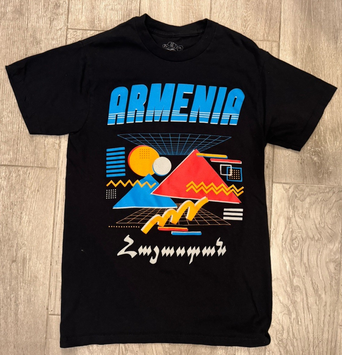 Ara The Rat Armenia T-Shirt Mens S Black Retro 80s Geometric Vaporwave Graphic