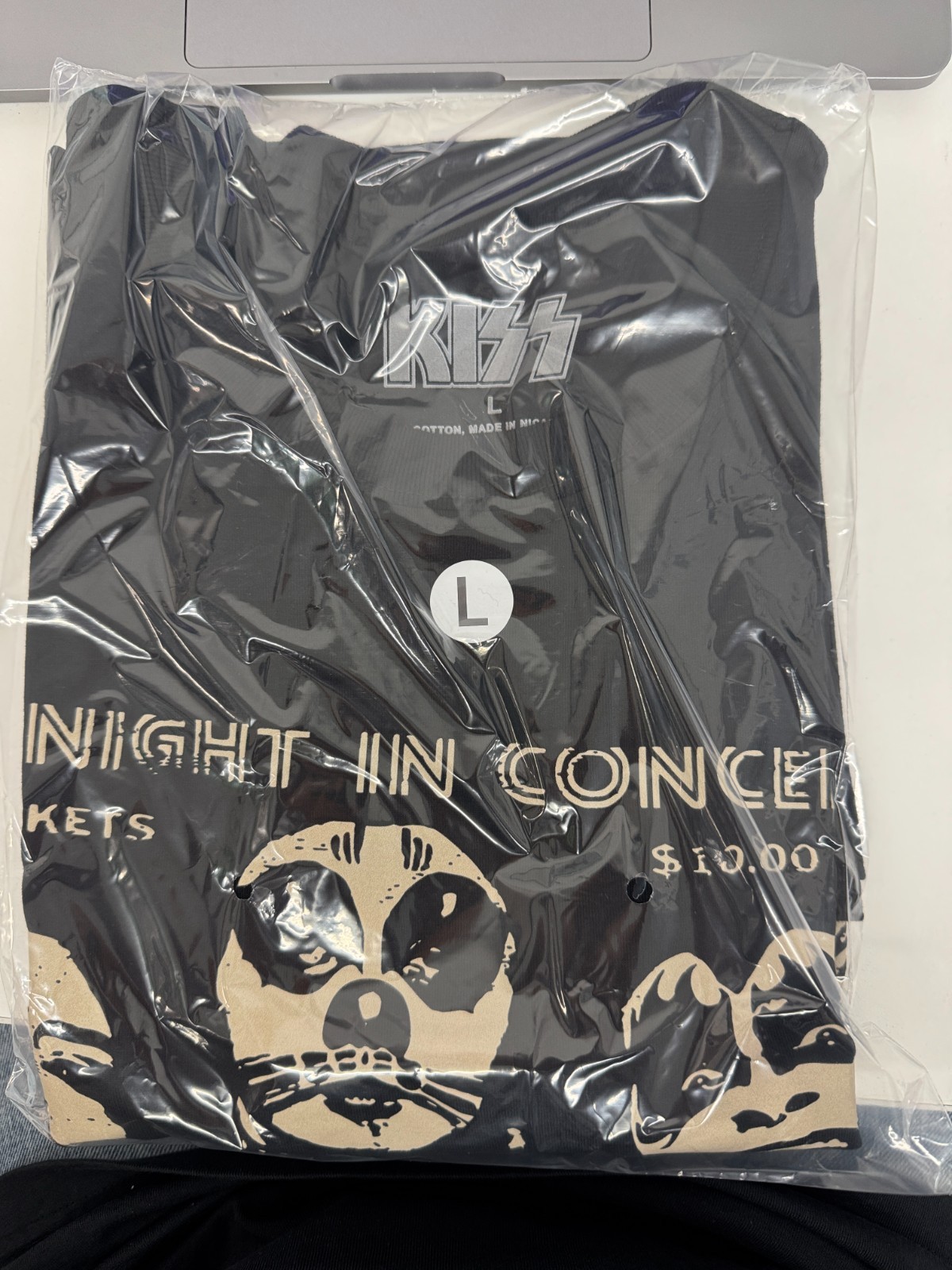 KISS TONIGHT IN CONCERT GRAPHIC TEE T SHIRT