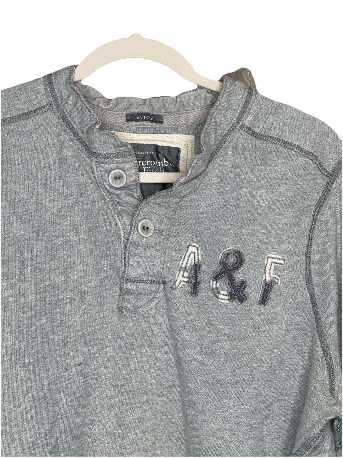 Vtg Abercrombie and Fitch Muscle Henley Shirt Mens XL Gray Long Sleeve Y2K Read