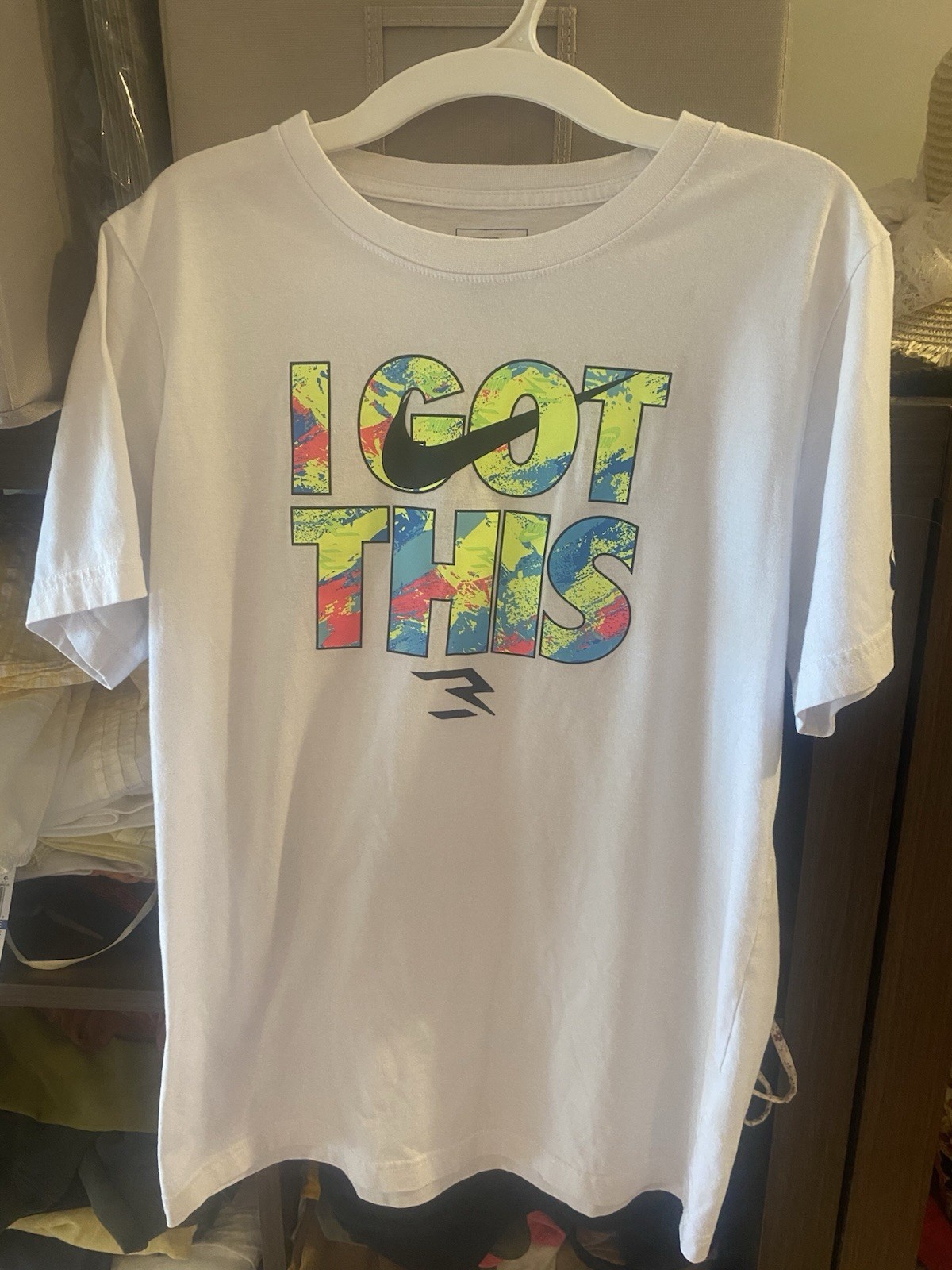 Boys Nike Logo T-Shirt XL White Multi-Color Short Sleeve Tee