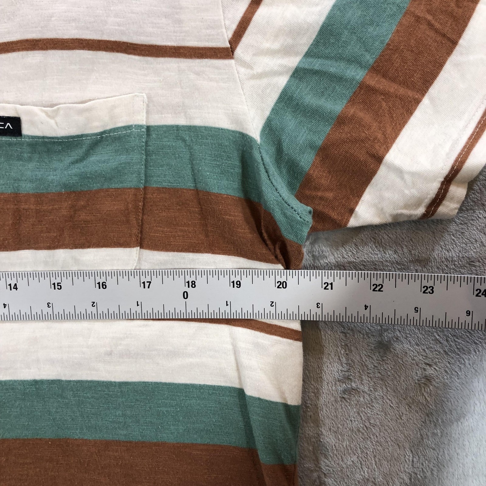 RVCA Magnolia Crew SS Shirt Mens Medium Multicolor Stripe Pocket Cotton Tee