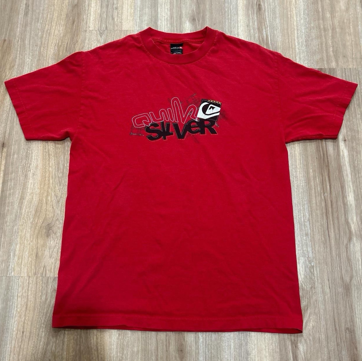 Y2K Quicksilver Men’s Red Graphic Short Sleeve