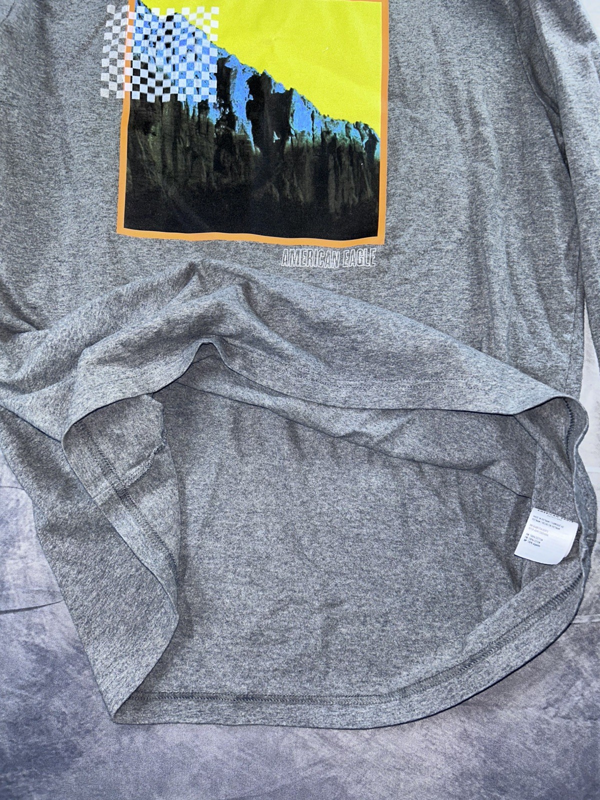 American Eagle Shirt Men’s Large Standard Fit Long Sleeve Gray Mountain Graphic