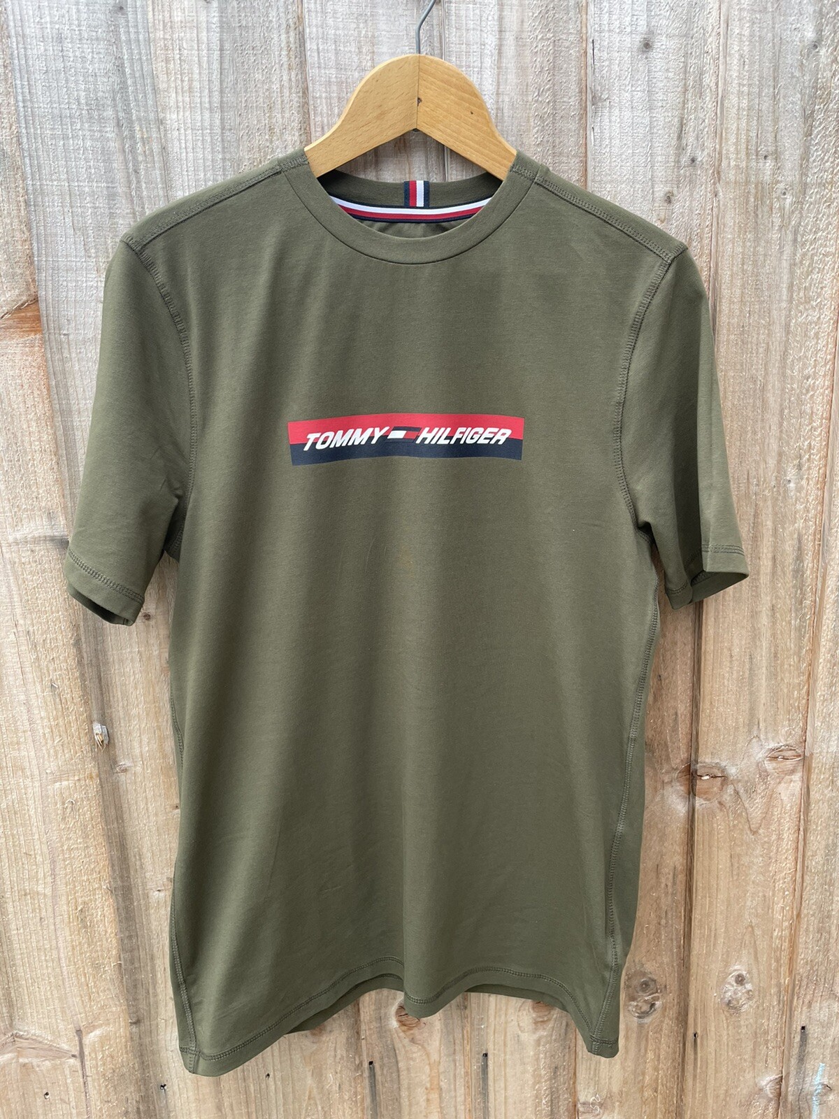 Tommy Hilfiger Box Tape T Shirt Small Khaki Brand New Active Designer Athleisure