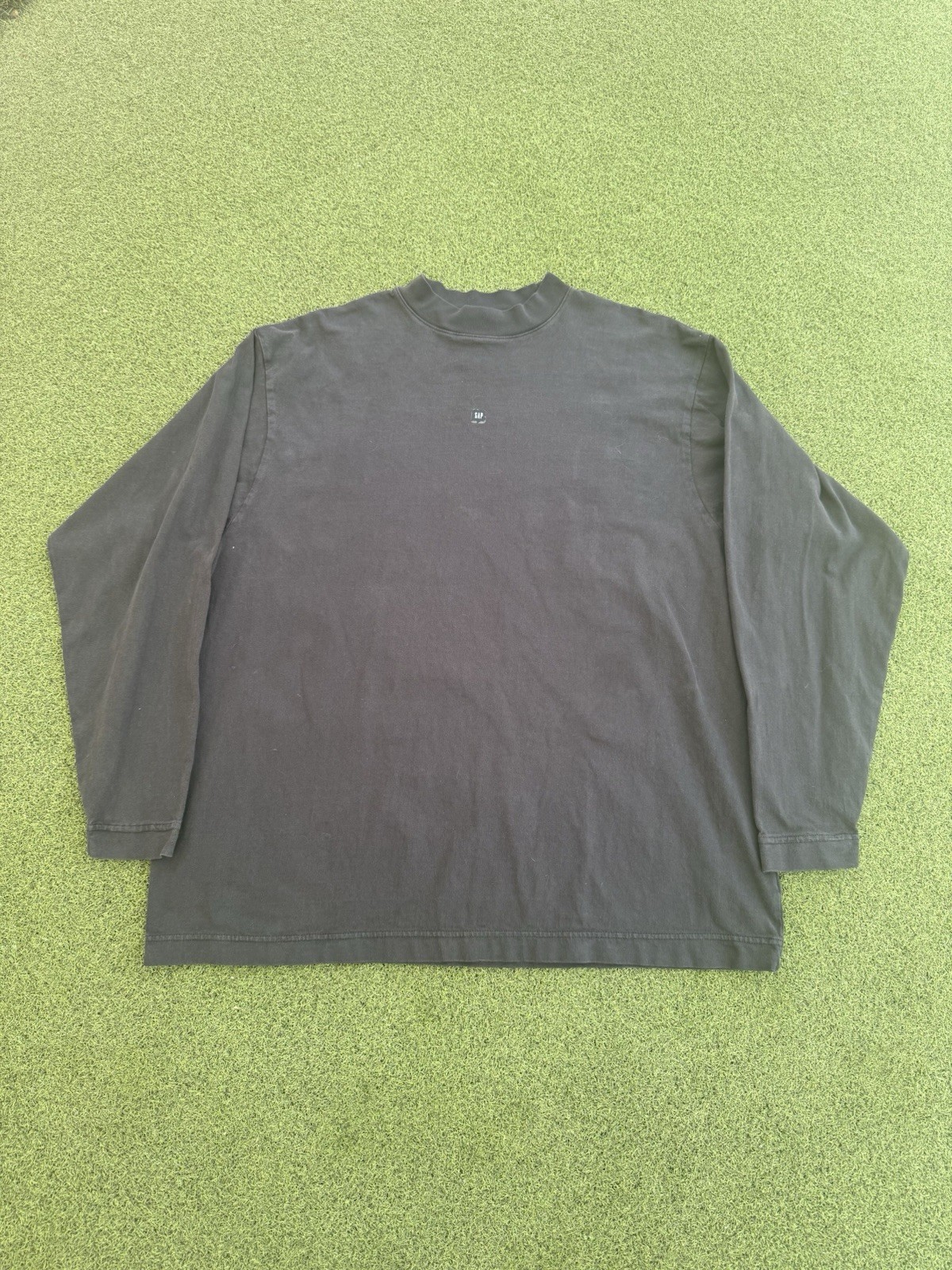 RARE YEEZY X GAP KANYE WEST BLANK OVERSIZED XSMALL LONG SLEEVE LUXURY TEE
