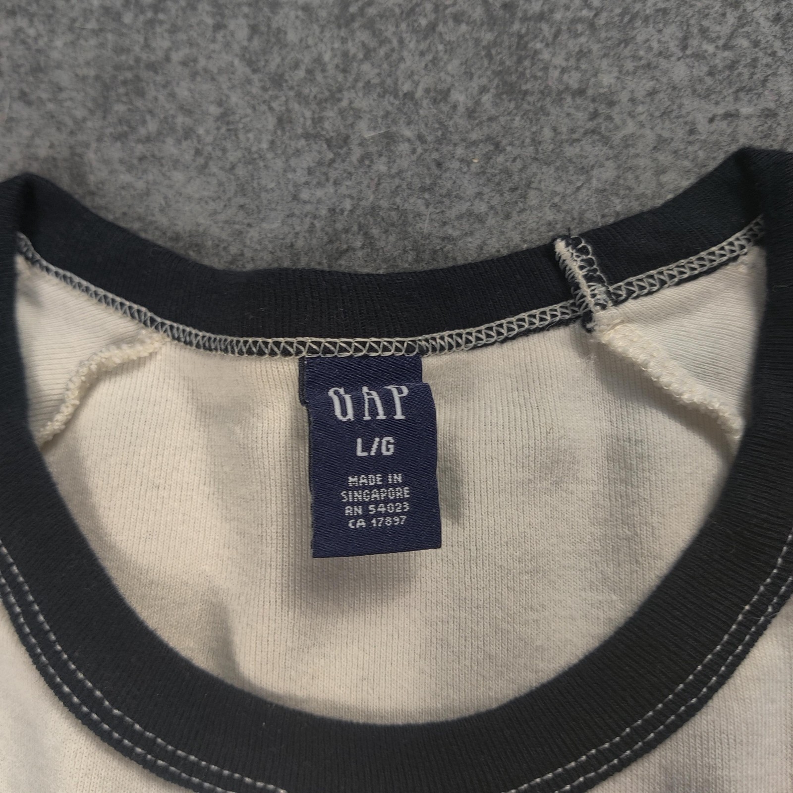 Vintage Gap Shirt Men Large Cream Colorblock Crewneck Contrasting Trim Retro
